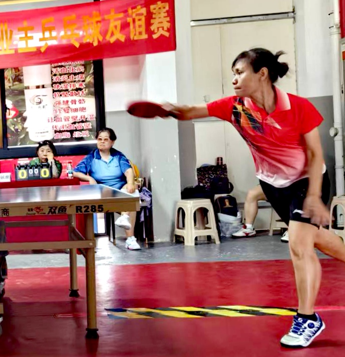 潮起海之南   挥拍共向前